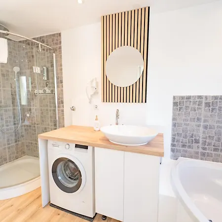 Range - Penthouse - Wlan - Parkplatz - Kueche - Balkon - Klima - 1-5 Personen