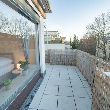 Range - Penthouse - Wlan - Parkplatz - Kueche - Balkon - Klima - 1-5 Personen Apartment Fellbach