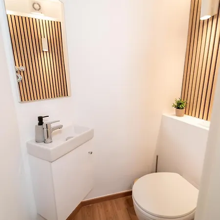 Range - Penthouse - Wlan - Parkplatz - Kueche - Balkon - Klima - 1-5 Personen *