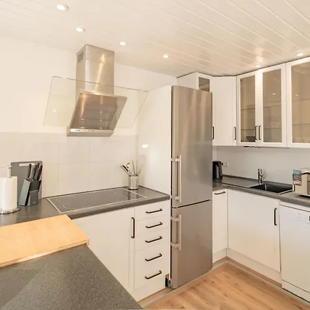 Range - Penthouse - Wlan - Parkplatz - Kueche - Balkon - Klima - 1-5 Personen *
