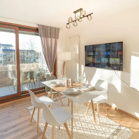 Range - Penthouse - Wlan - Parkplatz - Kueche - Balkon - Klima - 1-5 Personen * Fellbach