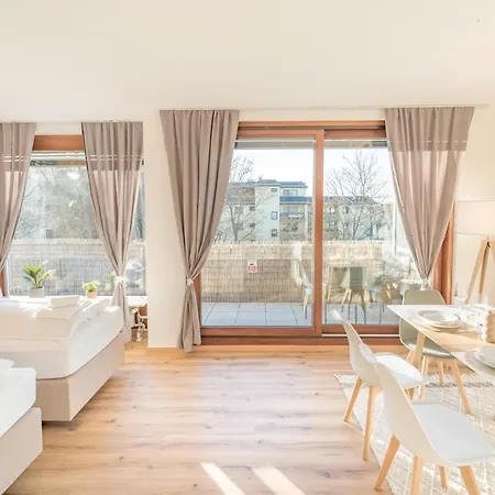 Apartment Range - Penthouse - Wlan - Parkplatz - Kueche - Balkon - Klima - 1-5 Personen