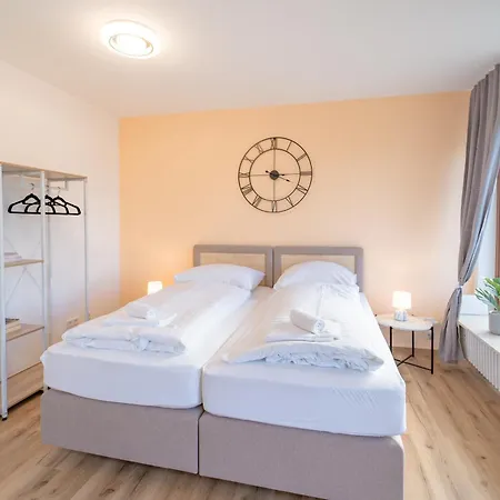 Apartment Range - Penthouse - Wlan - Parkplatz - Kueche - Balkon - Klima - 1-5 Personen
